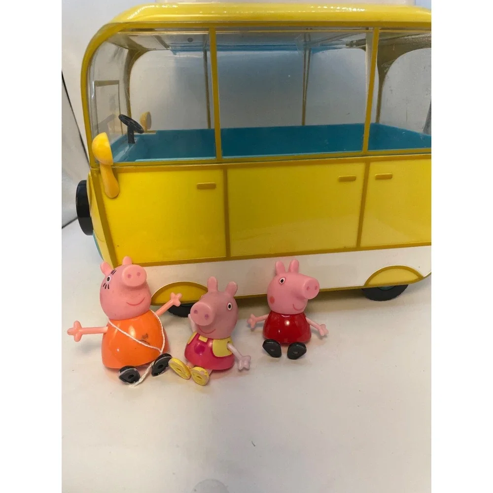 Peppa Pig Yellow Minivan Mini Camper Van Bus & 3 Figure Jazwares